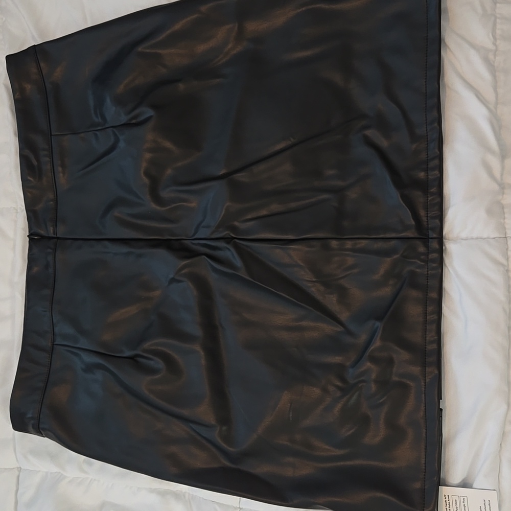 🍉 NWT Cupshe Vegan Leather Black Skirt XL - Picture 4 of 8